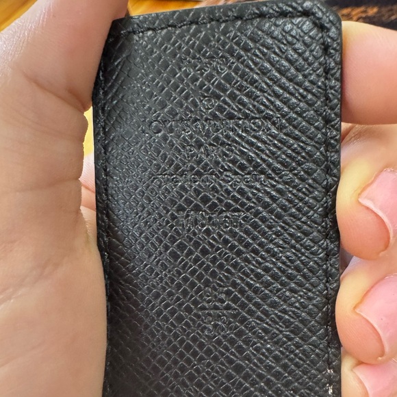 Louis Vuitton Belt - Picture 2 of 3